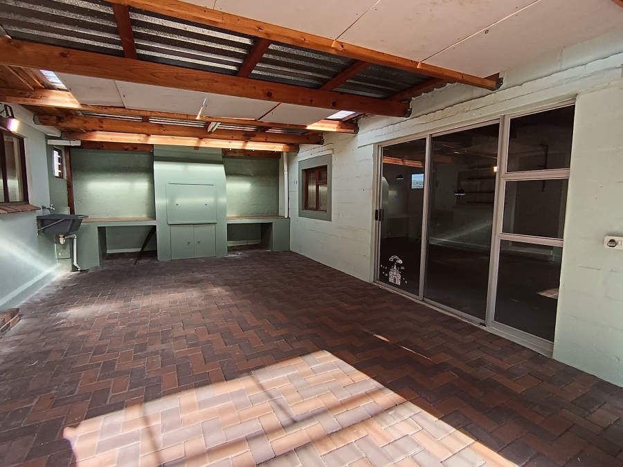 2 Bedroom Property for Sale in Westcliff Western Cape
